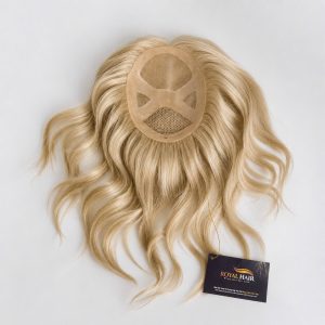 TOP27 EVELYN - 6x8" Platinum Blonde Hair Topper, Hair Length 25-30cm, Natural Hairline & Breathable Base