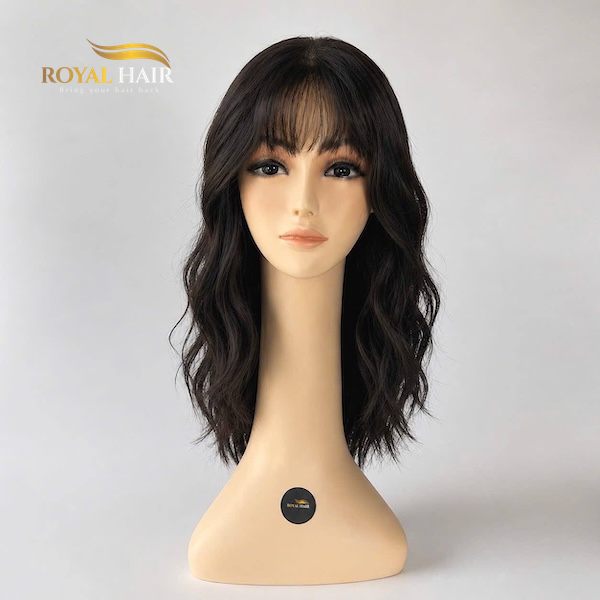 Who should wear a glueless wig?