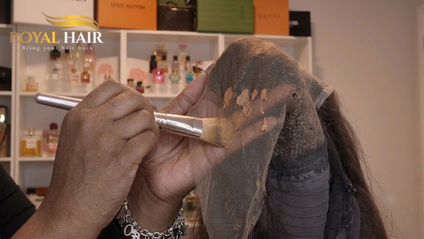 Prep the wig's lace